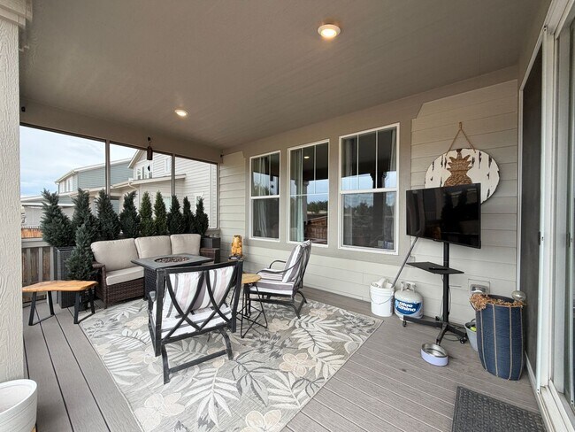 Building Photo - Exquisite Elizabeth Home