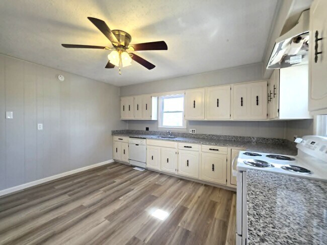 Building Photo - 406 Grove Pl