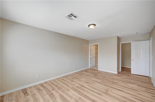 Building Photo - 10164 Tree Bark St