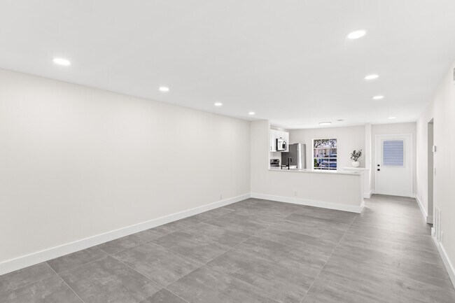 Building Photo - 551 Covered Bridge Blvd