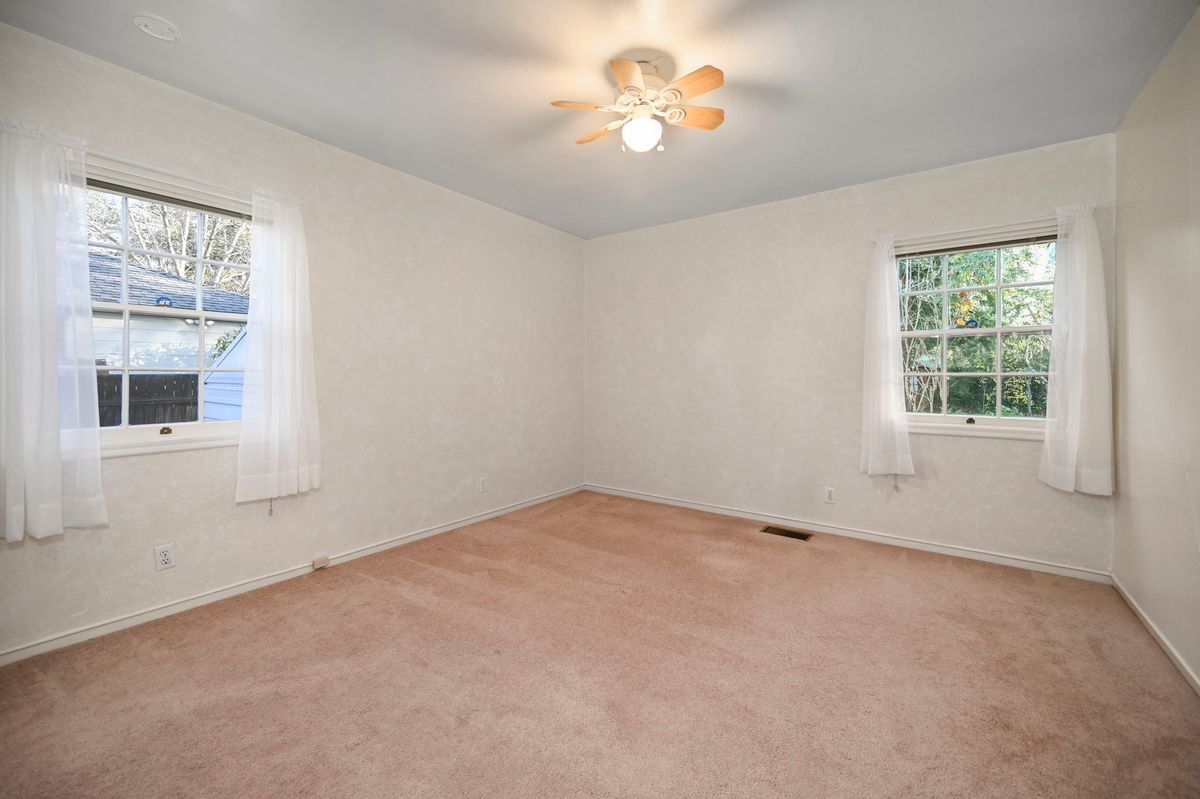 Building Photo - 4055 Marianne Dr