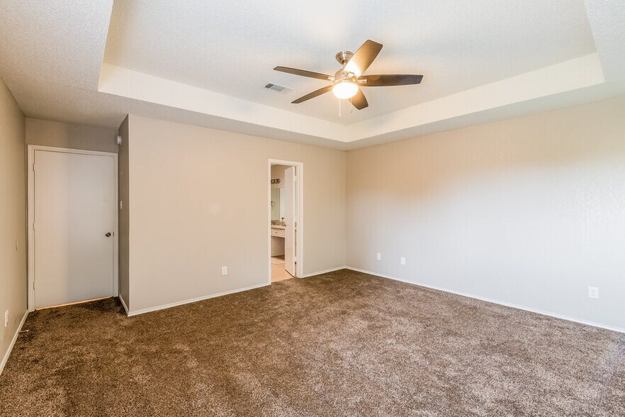 Building Photo - 2101 Garner Cir