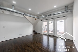 Building Photo - 913 N Honore St