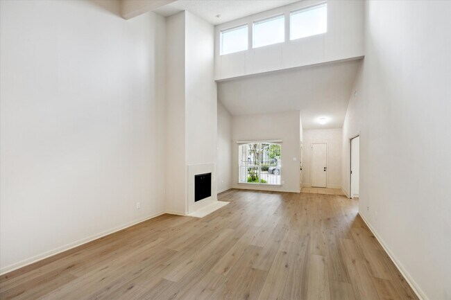 Building Photo - 1808 S Gessner Rd