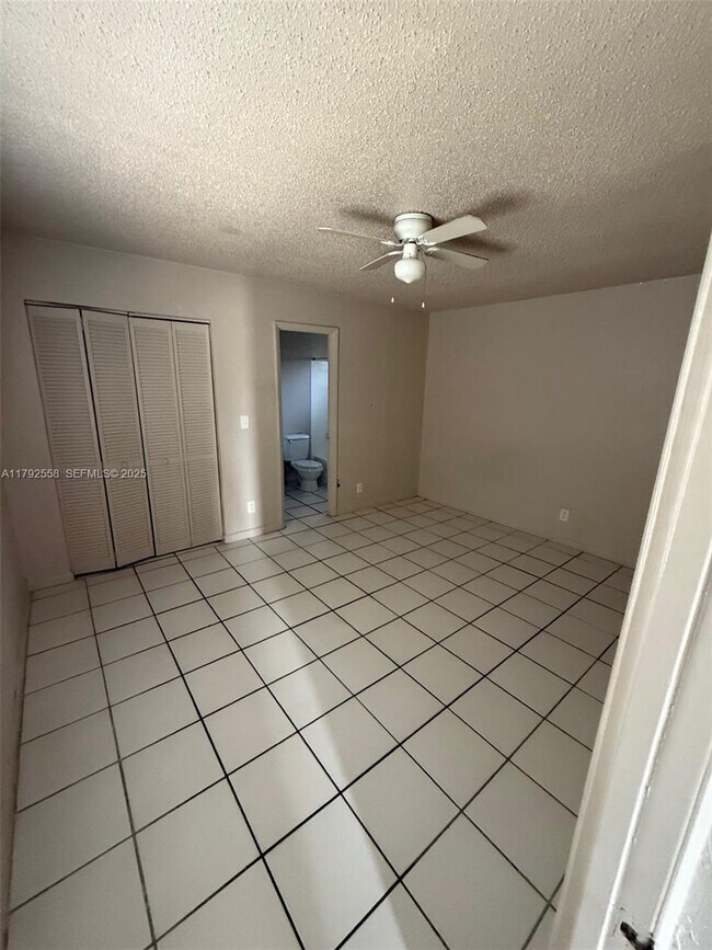 Building Photo - 1014 NW 6th Ave