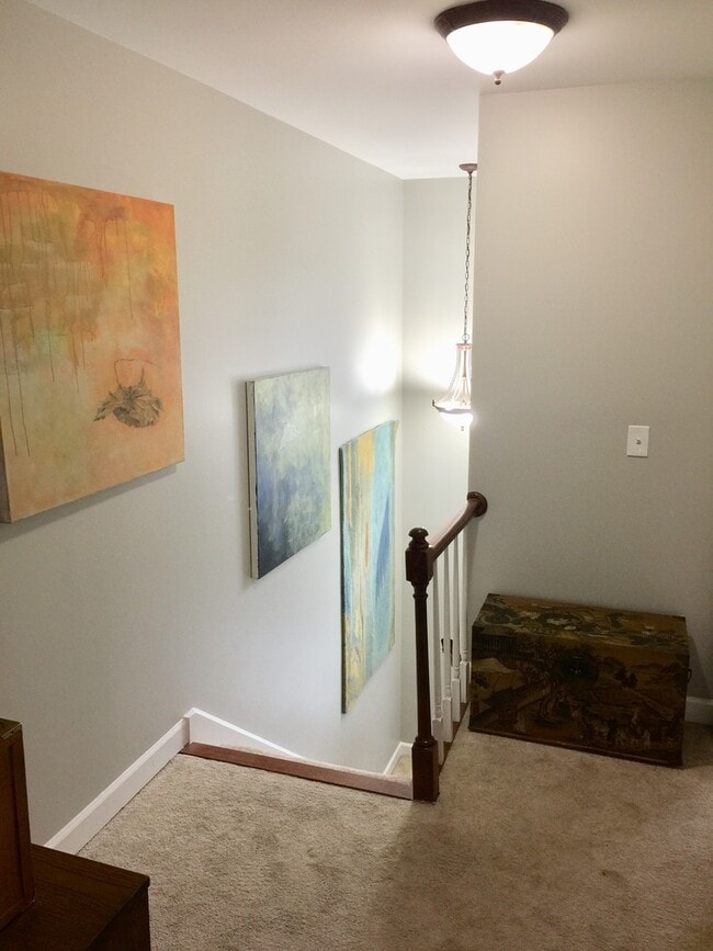 Building Photo - Green Hills living at its best.  2 BR 2.5 ...