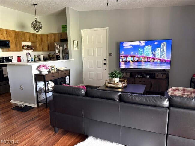 Building Photo - 5713 Foxlake Dr