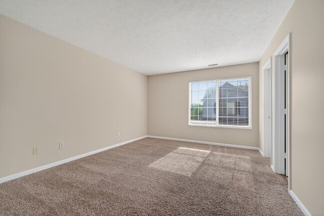 Building Photo - Light-Filled Fishers Home with Fenced Yard