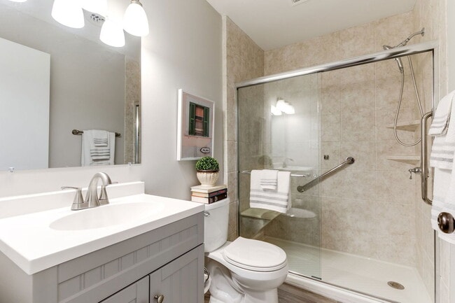 Building Photo - 15909 Dockside Ct