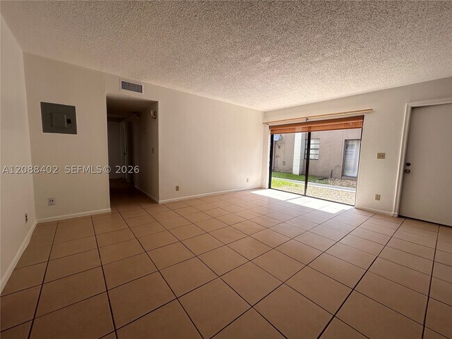 Building Photo - 3157 Coral Ridge Dr