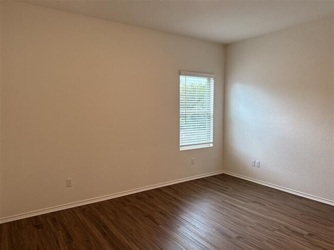 Building Photo - 560 Big Rocky Bend