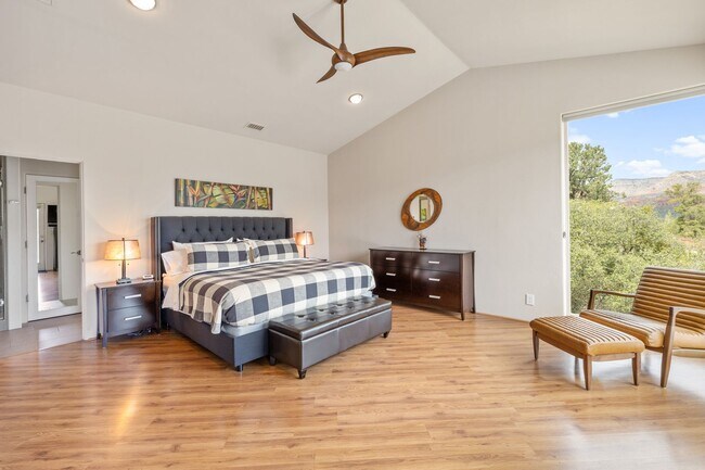 Building Photo - Furnished, 1-Year Long-Term Rental