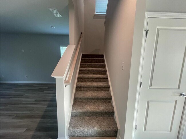 Building Photo - 3156 Morris Hills Dr