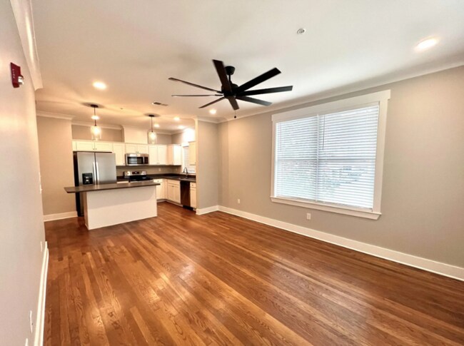 Primary Photo - 26 N McLean Blvd