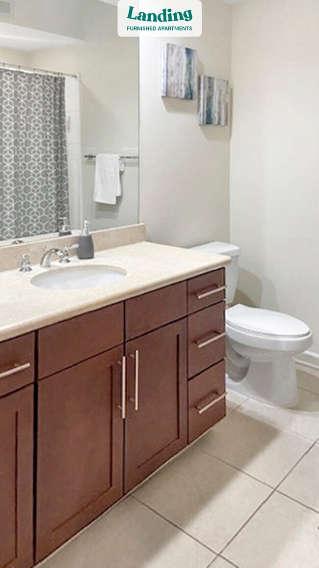 Building Photo - 3443 Kingsboro Rd NE