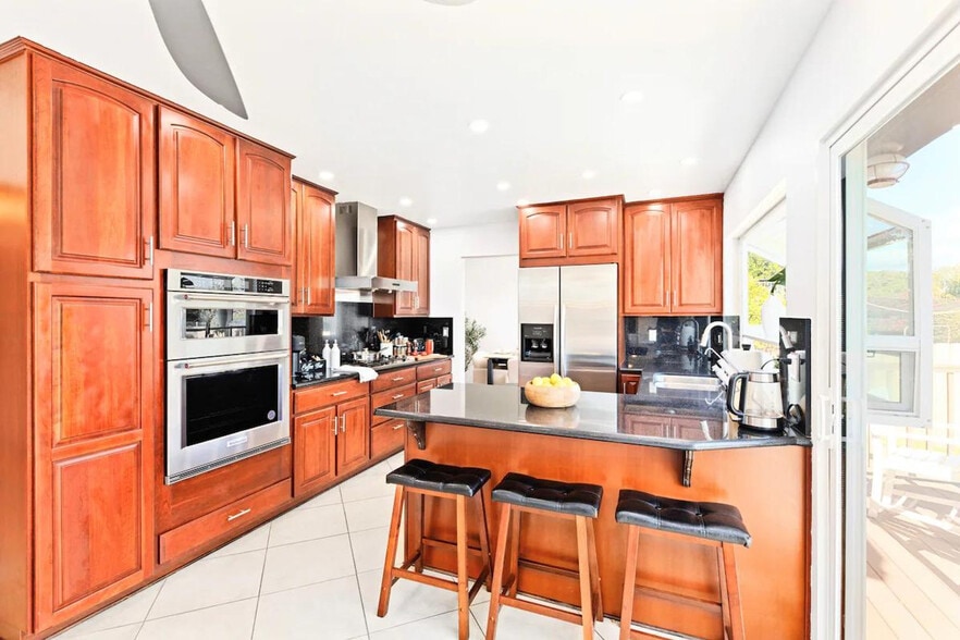 Building Photo - 14275 Mango Dr