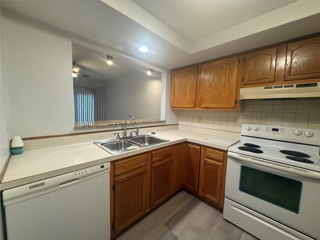Building Photo - 145 Prospect Ave