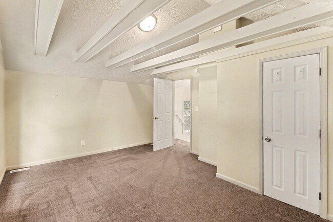 Building Photo - 321 N Pennsylvania Ave
