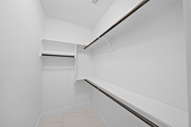 Building Photo - 13419 Preston Cliff Ct