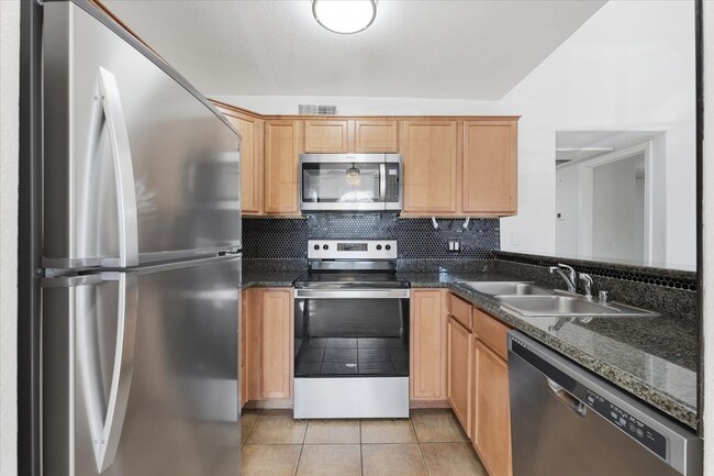 Building Photo - 9325 W Desert Inn Rd