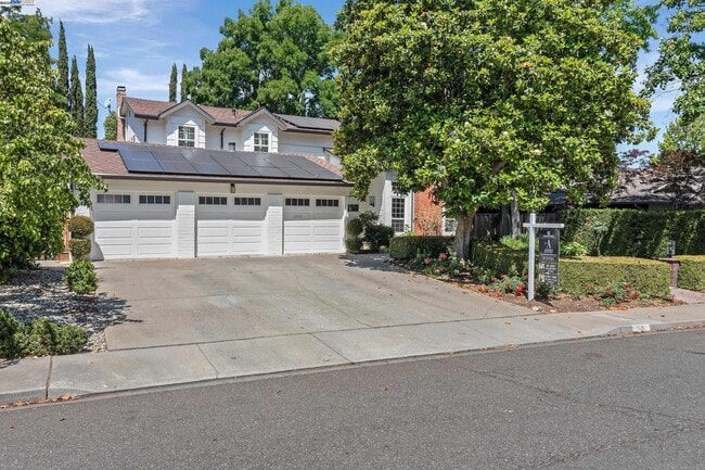 Primary Photo - 519 Ellesmere Dr