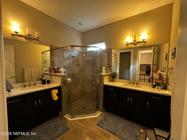 Building Photo - 8613 Homeplace Dr