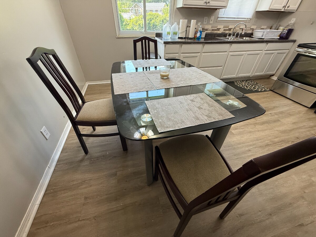 Breakfast Area - 4801 Beaucroft Ct