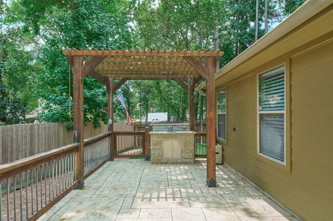 Building Photo - 13613 Vail Dr