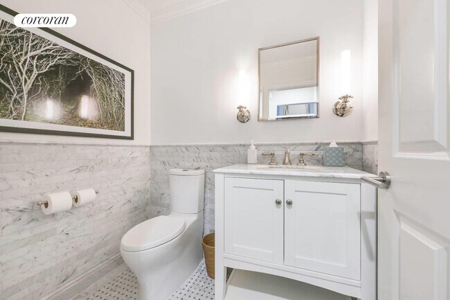 Building Photo - 12 Northview Dr