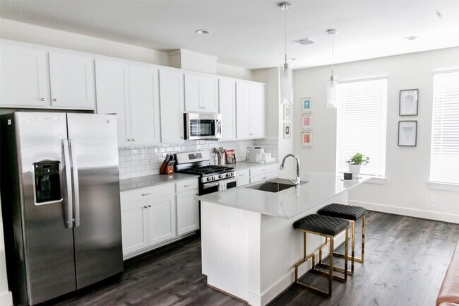 Building Photo - 5203 Burress Springs Ln