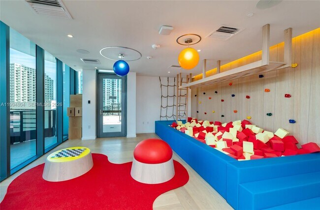 Building Photo - 1000 Brickell Plaza