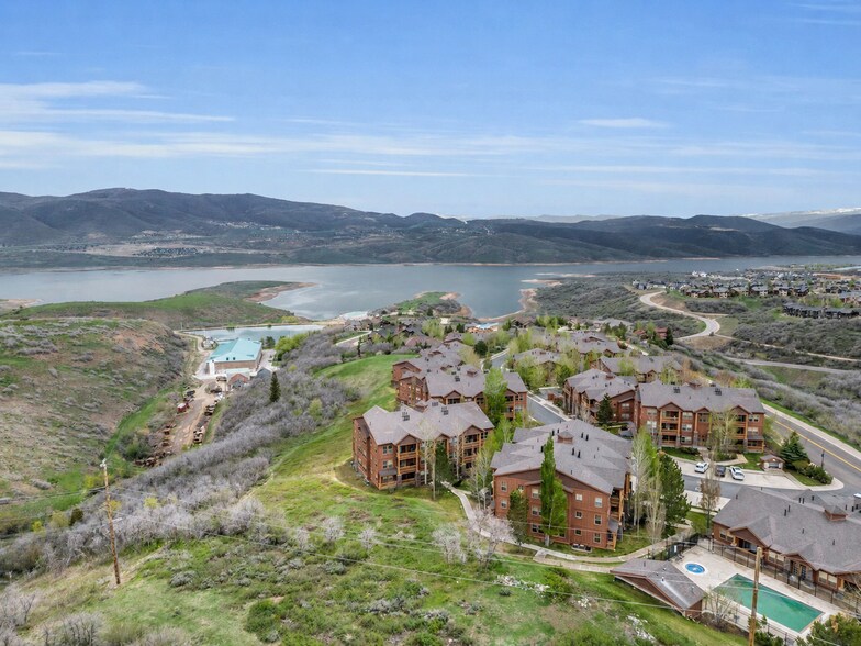 Building Photo - 1800 Fox Bay Dr