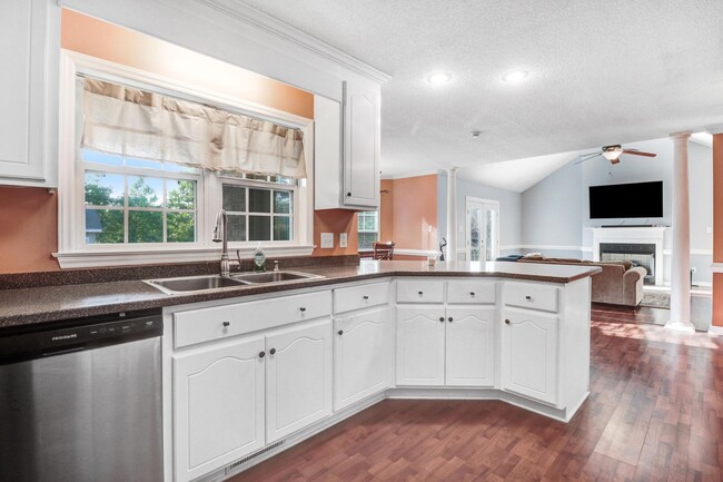 Building Photo - Spacious BRICK HOME in Goldsboro - 3 BR, 2...