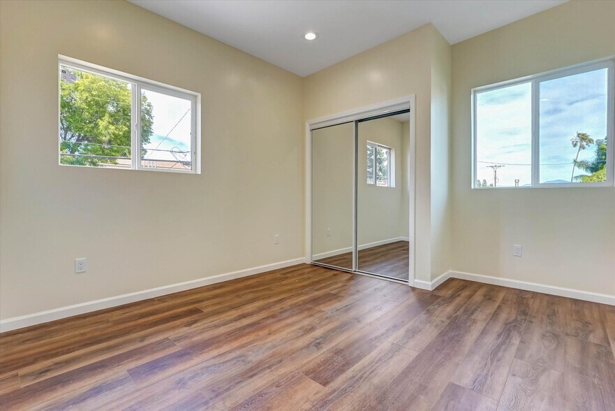 Building Photo - 17095 Kingsbury St