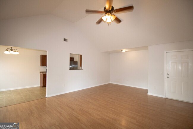 Building Photo - 206 N Bridgeport Dr