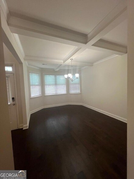 Building Photo - 600 Rosehill Ln SW