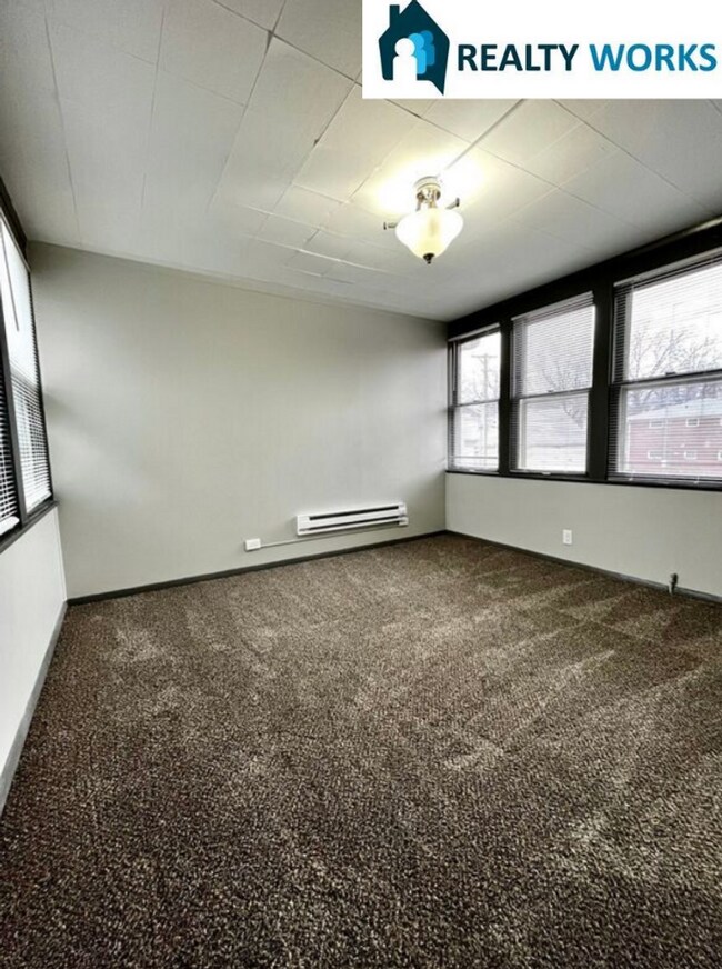 Building Photo - 1619-1623 D Street