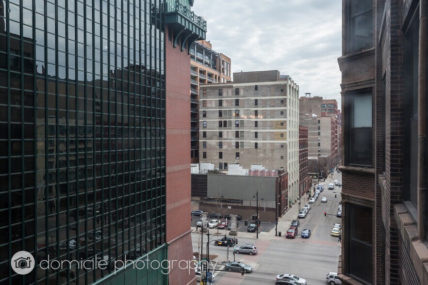 Building Photo - 431 S Dearborn St