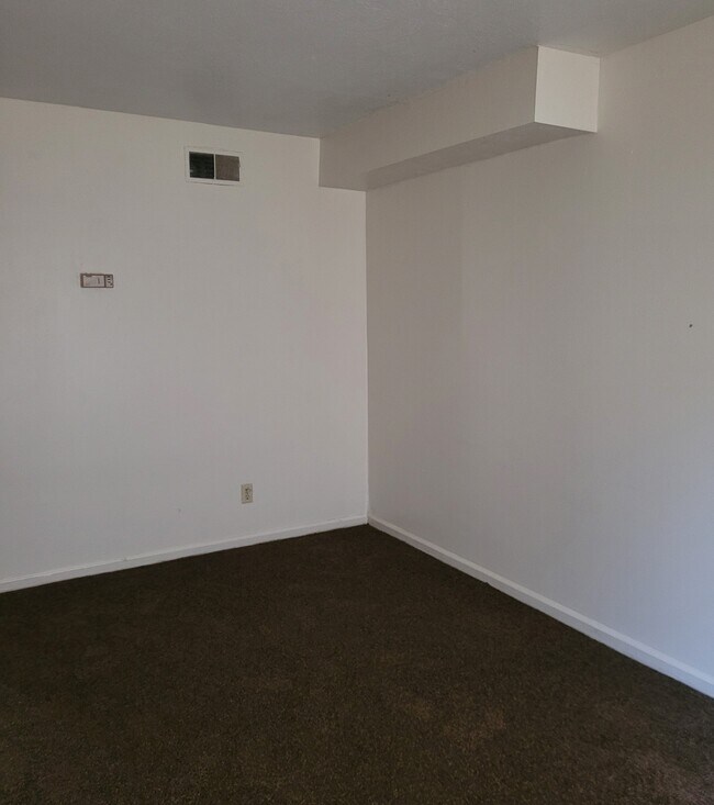 living room - 1600 Antioch Rd