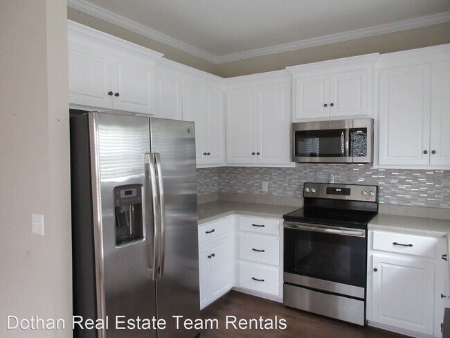 Building Photo - 3 br, 2 bath House - 220 Blazer Dr.