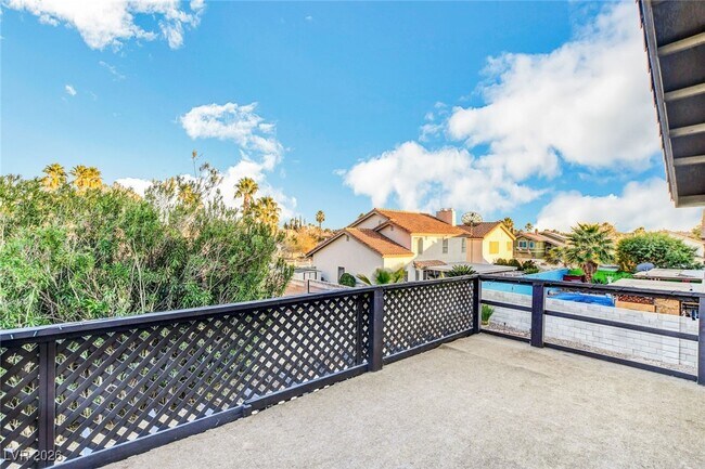 Building Photo - 4762 Torrence Dr