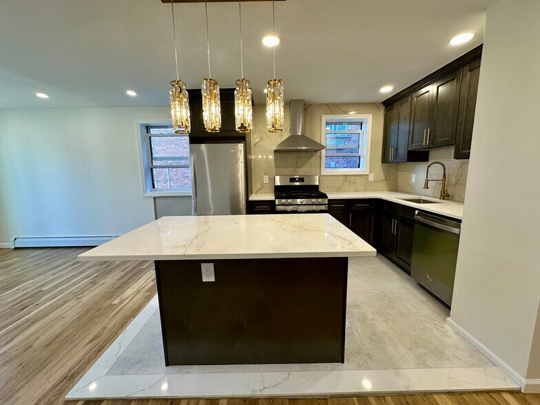 Kitchen - 6917 43rd Ave