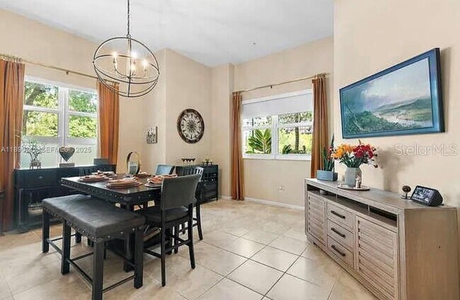 Building Photo - 403 S Sapodilla Ave