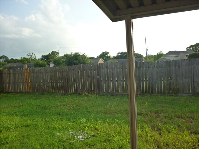 Building Photo - 2822 Mesquite Dr