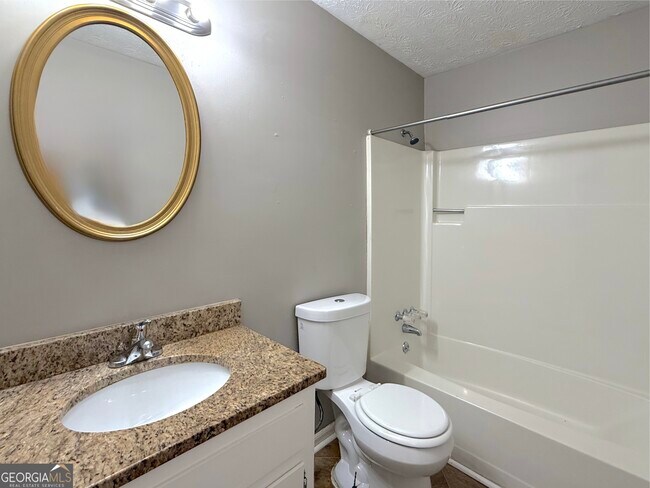 Building Photo - 813 Post Oak Cir
