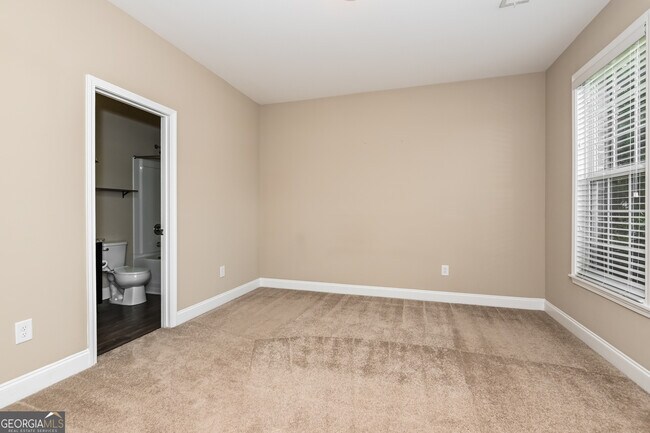 Building Photo - 2045 Birmingham Ct