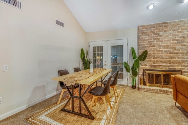 Building Photo - 2539 Jester Ln