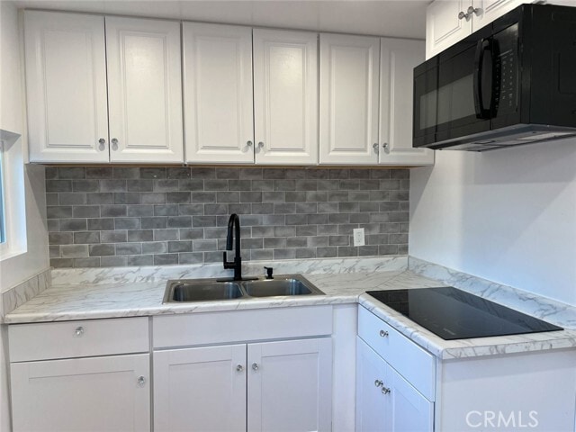 Building Photo - 891 E 53rd St