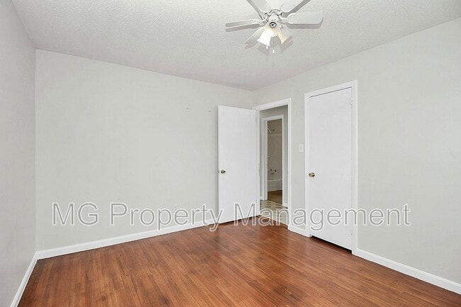 Building Photo - 243 Eden Cir