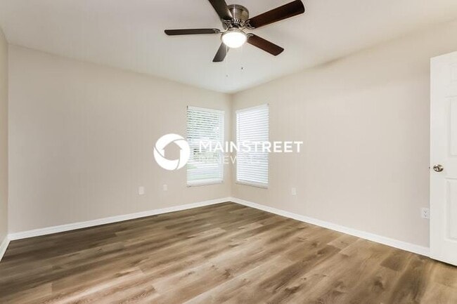 Building Photo - 3 Bedroom Pet-Friendly Home in Seffner, FL with Main Street Renewal